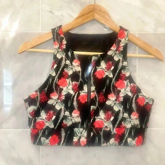 Minkpink Zip Front Crop Top Sports Bra size small - Picture 2 of 4